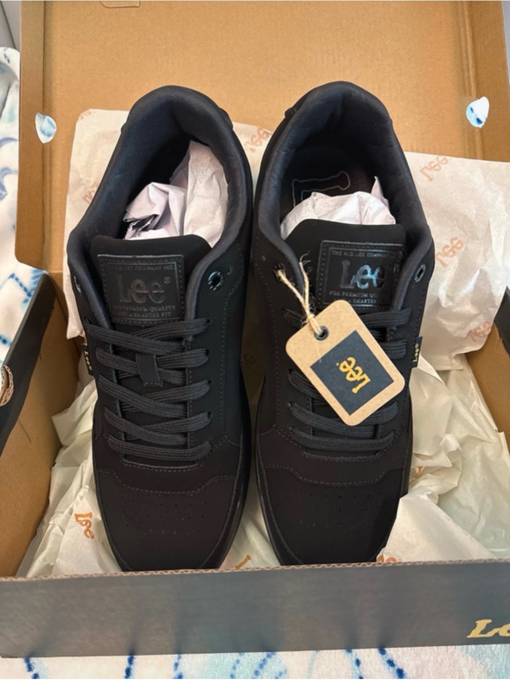 Lee Men's All-Black Lace-Up Casual Sneakers
